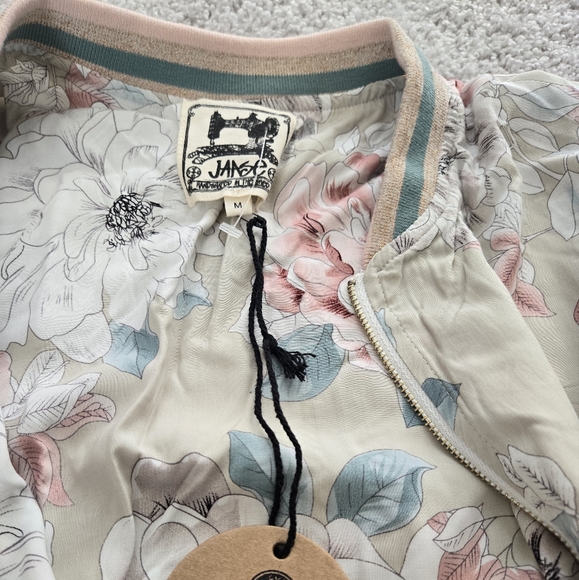 Jaase Floral Print Jacket - Picture 3 of 7